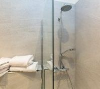 Koupelna/Bathroom with shower